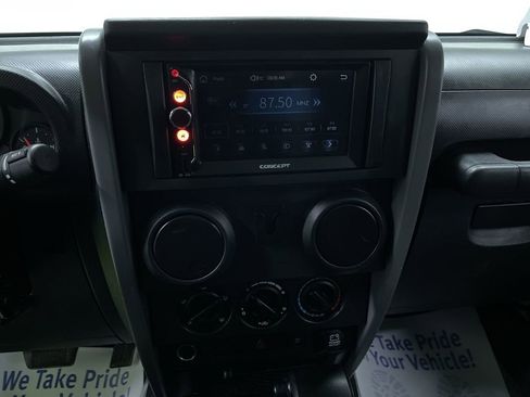 Used 2009 Jeep Wrangler X image 20