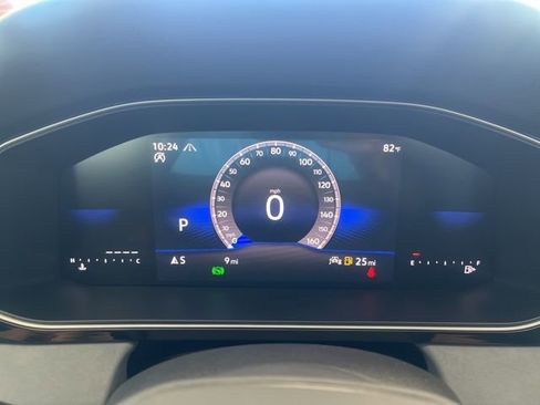 New 2026 Volkswagen Jetta SE FWD image 13