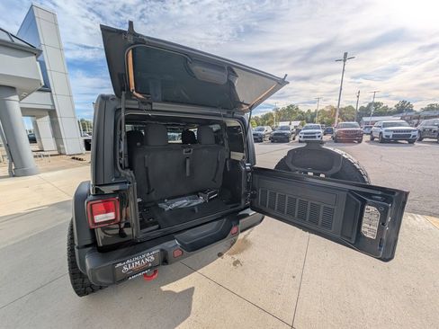 Used 2022 Jeep Wrangler Rubicon image 12