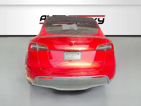 Used 2024 Tesla Model Y Performance AWD/4WD image 6