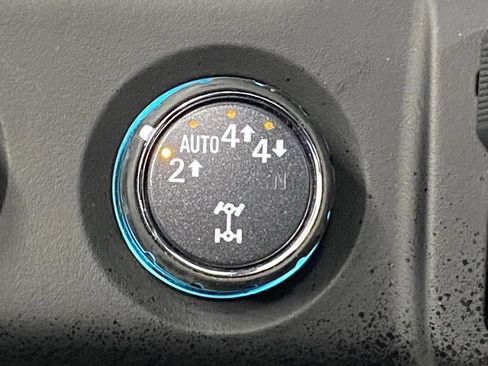 Used 2019 Chevrolet Suburban LT w/ LT Signature Package image 23