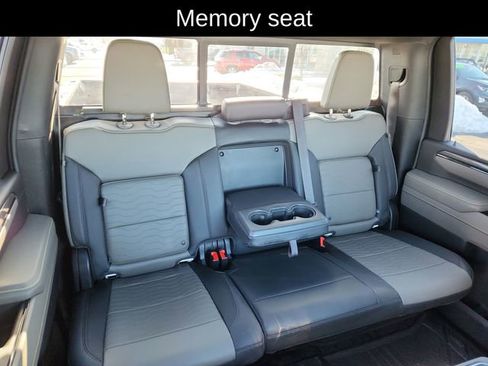 Used 2025 Chevrolet Silverado 2500 ZR2 w/ Technology Package image 32