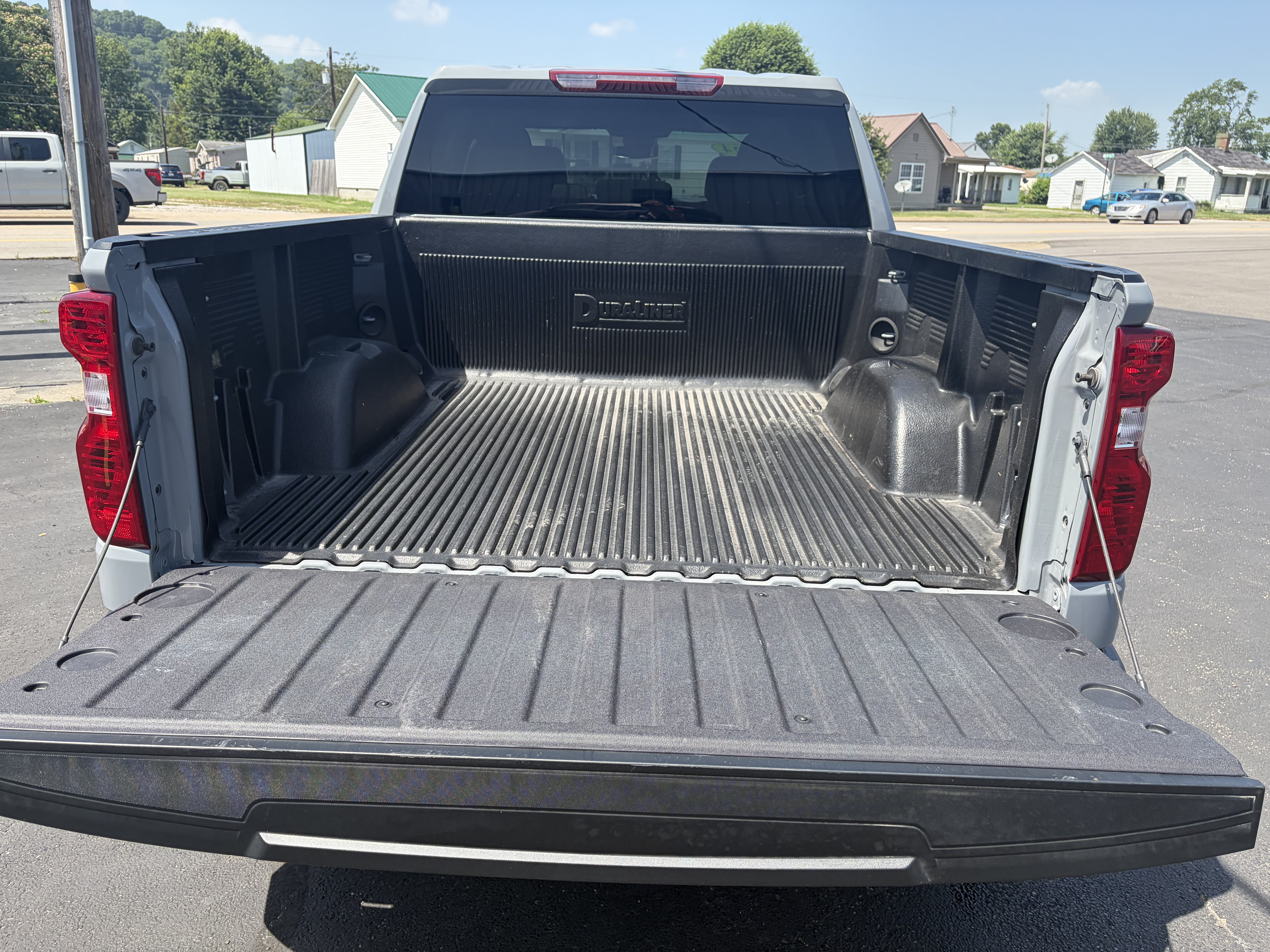 Used 2024 Chevrolet Silverado 1500 LT AWD/4WD image 5