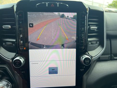 Used 2022 RAM 1500 Laramie image 17