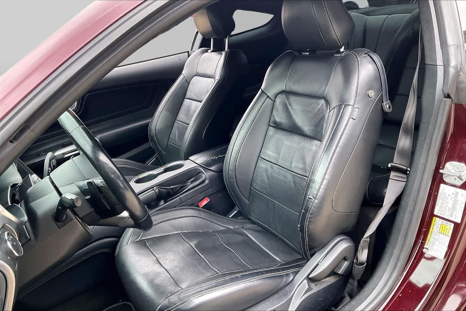 Used 2018 Ford Mustang Premium w/ Equipment Group 201A RWD image 8