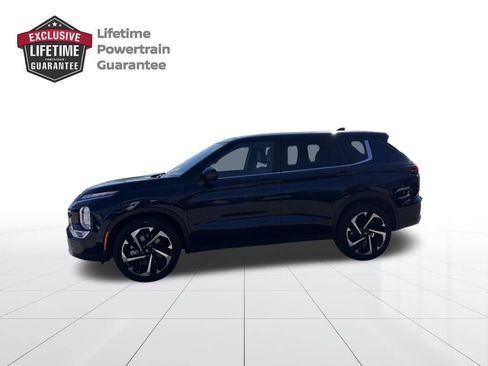 Used 2024 Mitsubishi Outlander FWD image 2