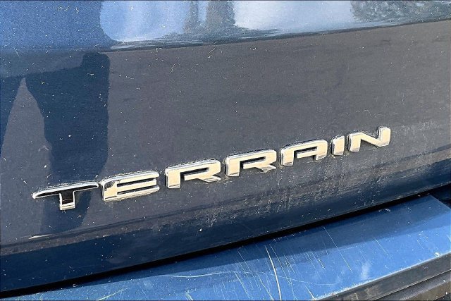 Used 2024 GMC Terrain SLE w/ Driver Convenience Package FWD image 8