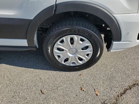 Used 2023 Ford Transit 350 XLT image 10