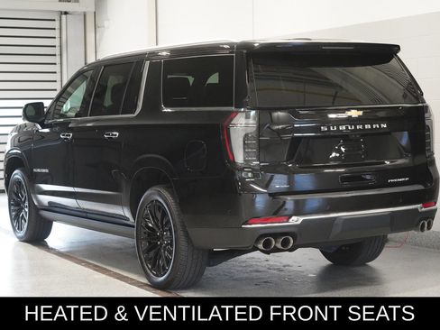 Used 2025 Chevrolet Suburban Premier AWD/4WD image 4