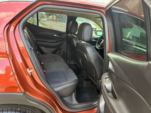 Used 2021 Buick Encore GX Preferred w/ Cold Weather Comfort Package AWD/4WD image 10