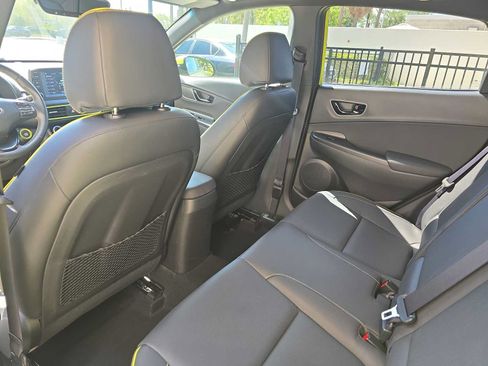 Used 2020 Hyundai Kona Limited w/ Cargo Package FWD image 11