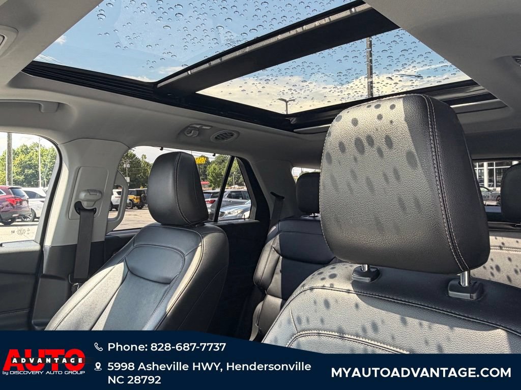 Used 2021 Ford Explorer Limited w/ Equipment Group 301A AWD/4WD image 8