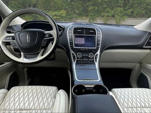 Used 2020 Lincoln Nautilus Black Label w/ Cargo Utility Package AWD/4WD image 7