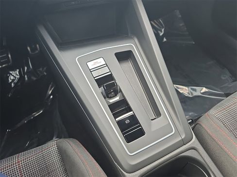 Used 2022 Volkswagen GTI S image 28