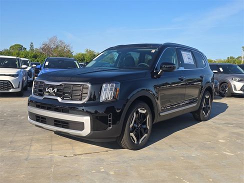 New 2025 Kia Telluride S image 4