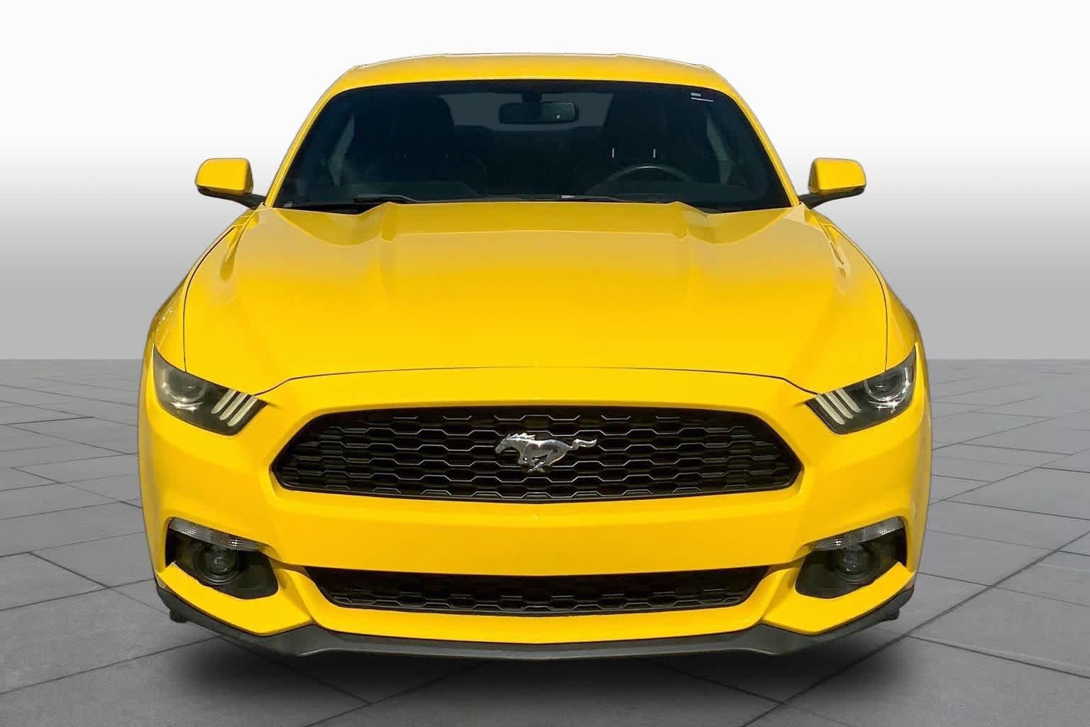 Used 2015 Ford Mustang Premium RWD image 4