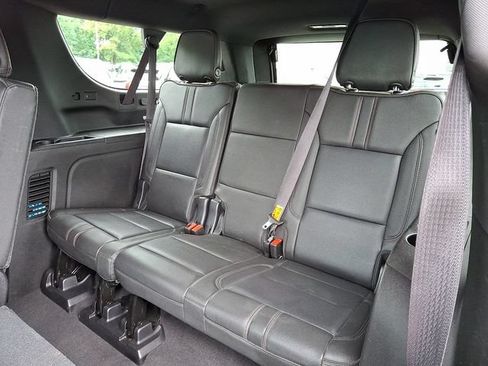 Used 2021 Chevrolet Suburban RST AWD/4WD image 11