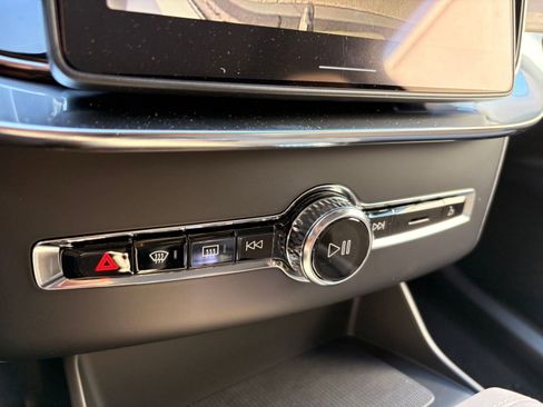 Certified 2026 Volvo XC90 B6 Plus w/ Protection Package Premier AWD/4WD image 18