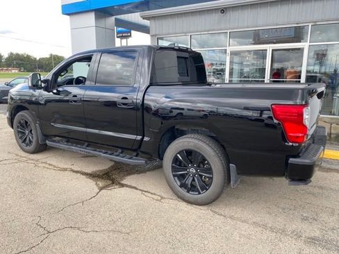 Used 2024 Nissan Titan SV w/ SV Convenience Package image 11