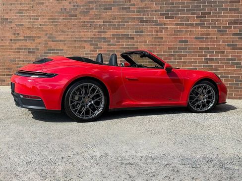 Certified 2025 Porsche 911 Carrera image 7