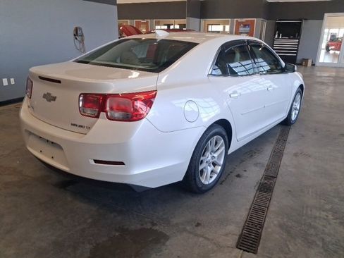 Used 2015 Chevrolet Malibu LT image 8