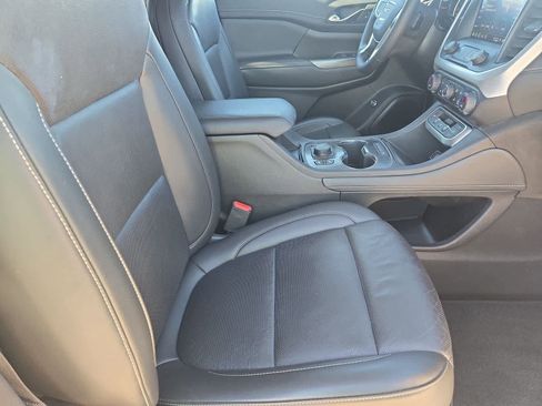 Used 2023 GMC Acadia SLT image 20