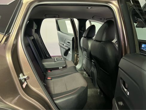 Used 2025 Nissan Kicks SR image 26