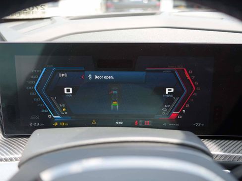 Used 2023 BMW XM AWD/4WD image 25