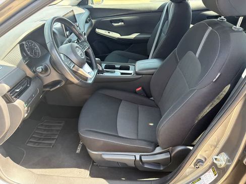 Used 2022 Nissan Sentra SV FWD image 10