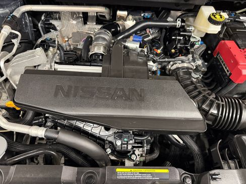 Used 2024 Nissan Rogue S FWD image 27