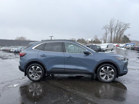 Certified 2023 Ford Escape Platinum w/ Premium Technology Package image 8