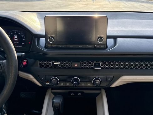 Certified 2023 Honda Accord EX image 9