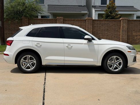 Used 2019 Audi Q5 2.0T Premium w/ Convenience Package AWD/4WD image 12