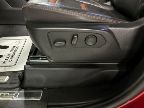 Used 2023 GMC Sierra 1500 AT4 w/ Technology Package image 13