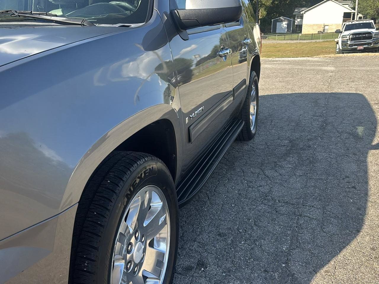 Used 2009 GMC Yukon SLT RWD image 5