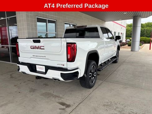 Used 2020 GMC Sierra 1500 AT4 w/ AT4 Preferred Package AWD/4WD image 3