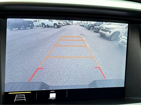 Used 2022 Chevrolet Colorado ZR2 image 8