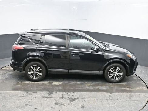 Used 2017 Toyota RAV4 XLE image 23