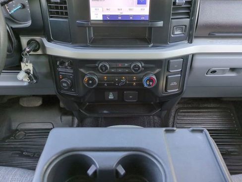 Certified 2025 Ford F250 XLT AWD/4WD image 21