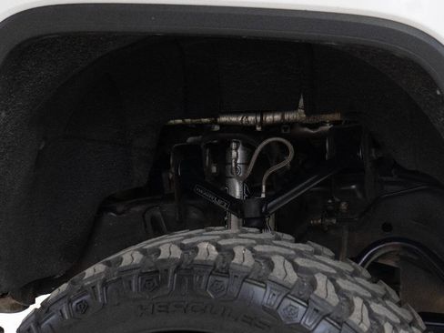Used 2016 GMC Sierra 2500 Denali w/ Duramax Plus Package AWD/4WD image 41