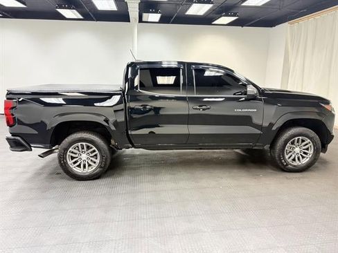 Used 2023 Chevrolet Colorado LT w/ LT Convenience Package image 6