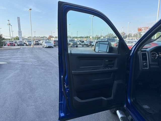 Used 2017 RAM 1500 Express w/ Express Value Package AWD/4WD image 10