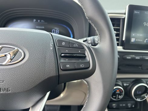 New 2026 Hyundai Venue SEL FWD image 31