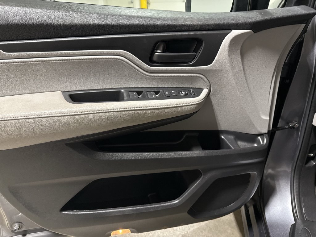 Used 2023 Honda Odyssey EX image 20