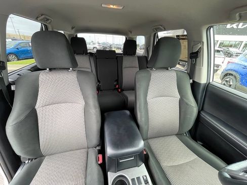Used 2022 Toyota 4Runner SR5 AWD/4WD image 27