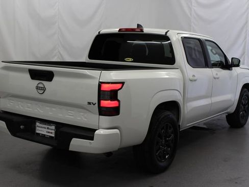 Used 2023 Nissan Frontier SV w/ Technology Package RWD image 6