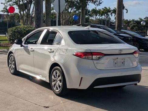 Used 2022 Toyota Corolla LE image 7