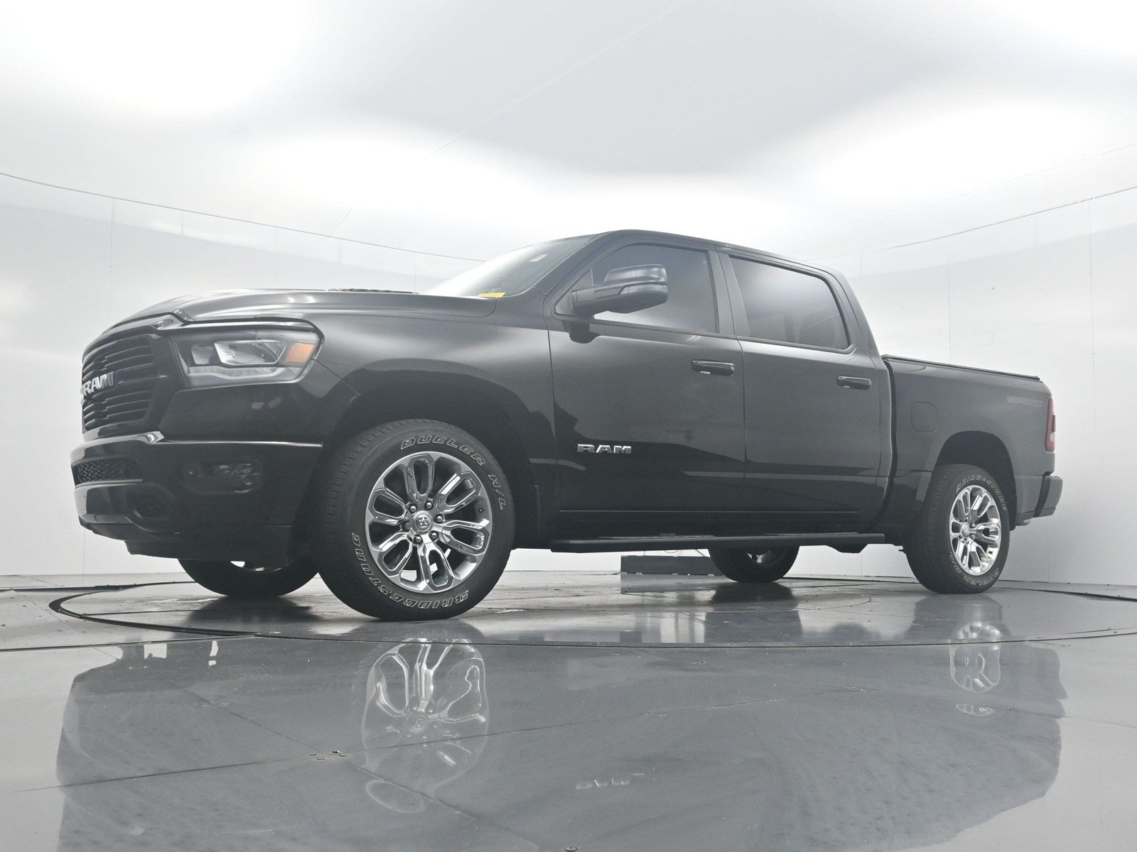 Used 2023 RAM 1500 Laramie AWD/4WD image 24