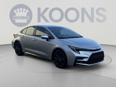 Used 2025 Toyota Corolla SE FWD image 10