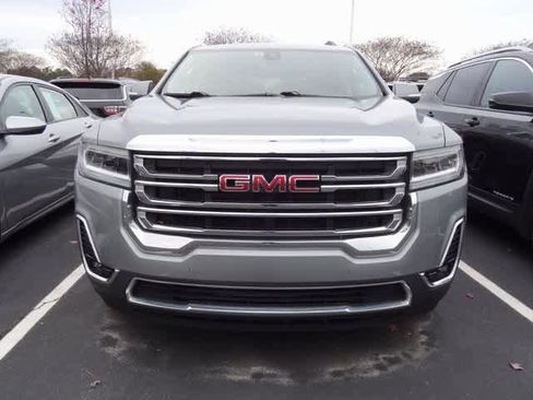 Used 2023 GMC Acadia SLT image 2